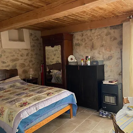 Maison En Pierres Renovee 83 Holiday home *